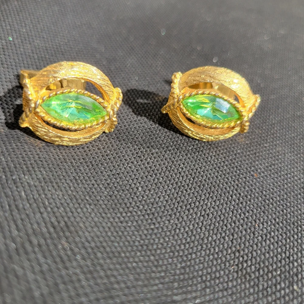 Vintage Cufflinks Green Rhinestone & Gold-tone Corded Metalwork ~ Snazzy! Retro!